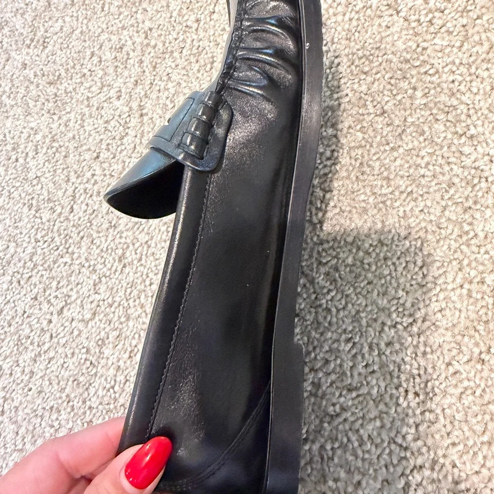 Saint Laurent Black Leather Loafers - Picture 13 of 16